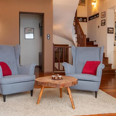 Ilianna Pelion Портария