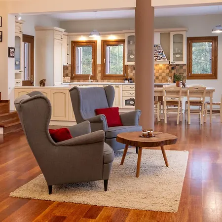 Ilianna Pelion Портария